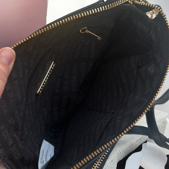 Steve Madden Logo Black & Gold Crossbody Bag - Picture 5 of 6
